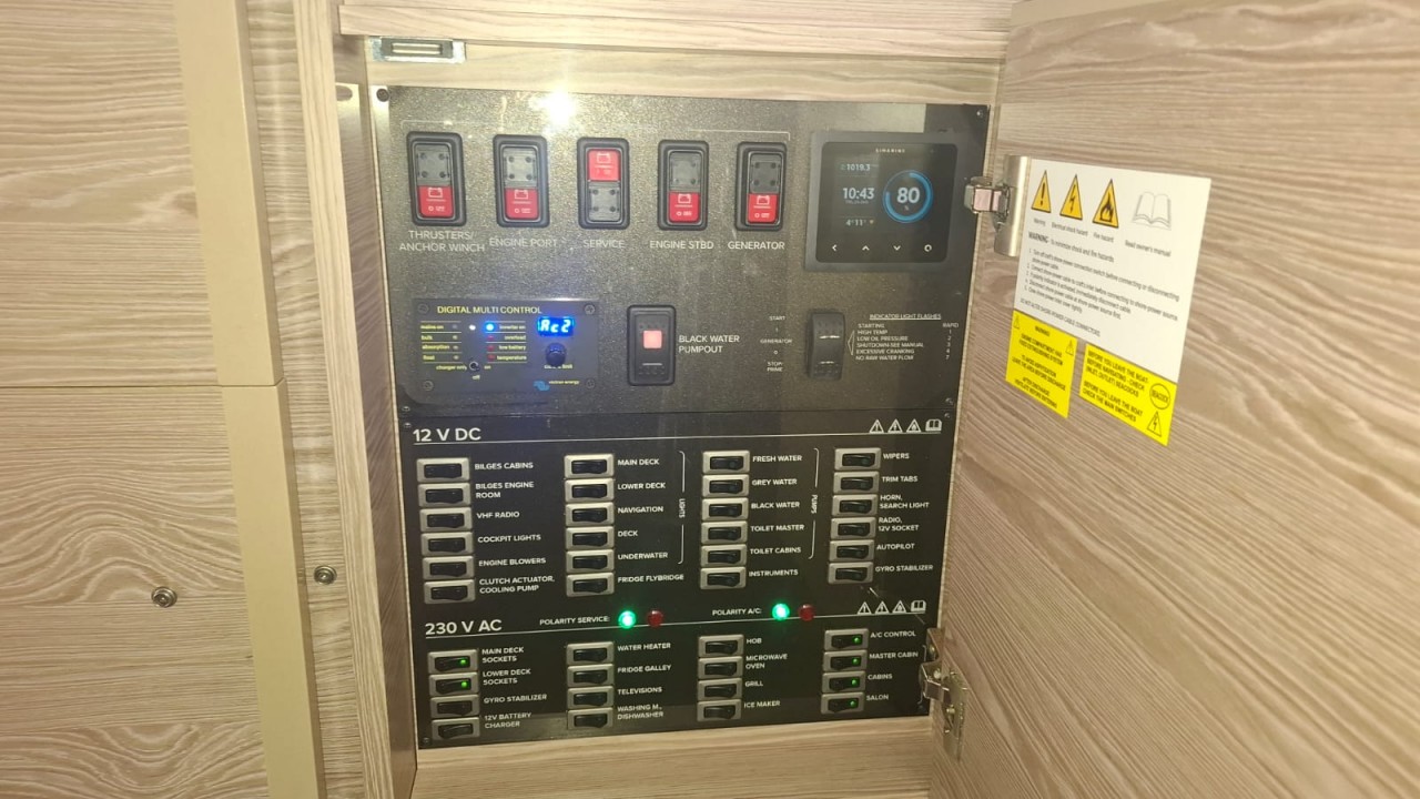 1100-control_panel2.jpeg