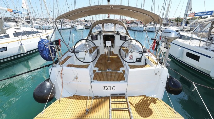 Sun Odyssey 389 / Eol (2018)
