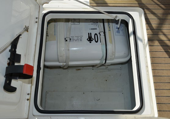 Lifejackets and liferaft