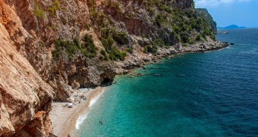 Sailing in Croatia: Navigating Hidden Beaches  and Secret Bays