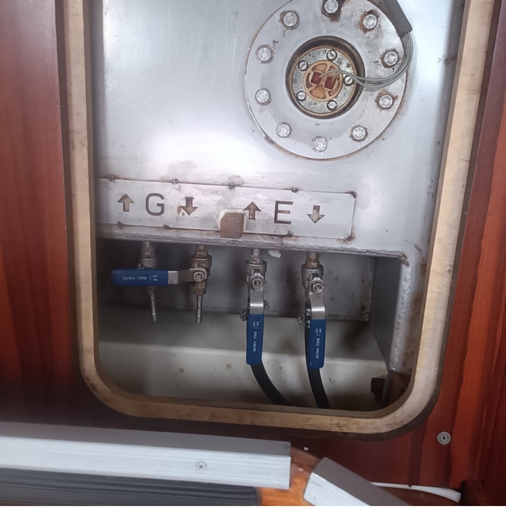 397-emergency_fuell_cutoff_valve.jpg